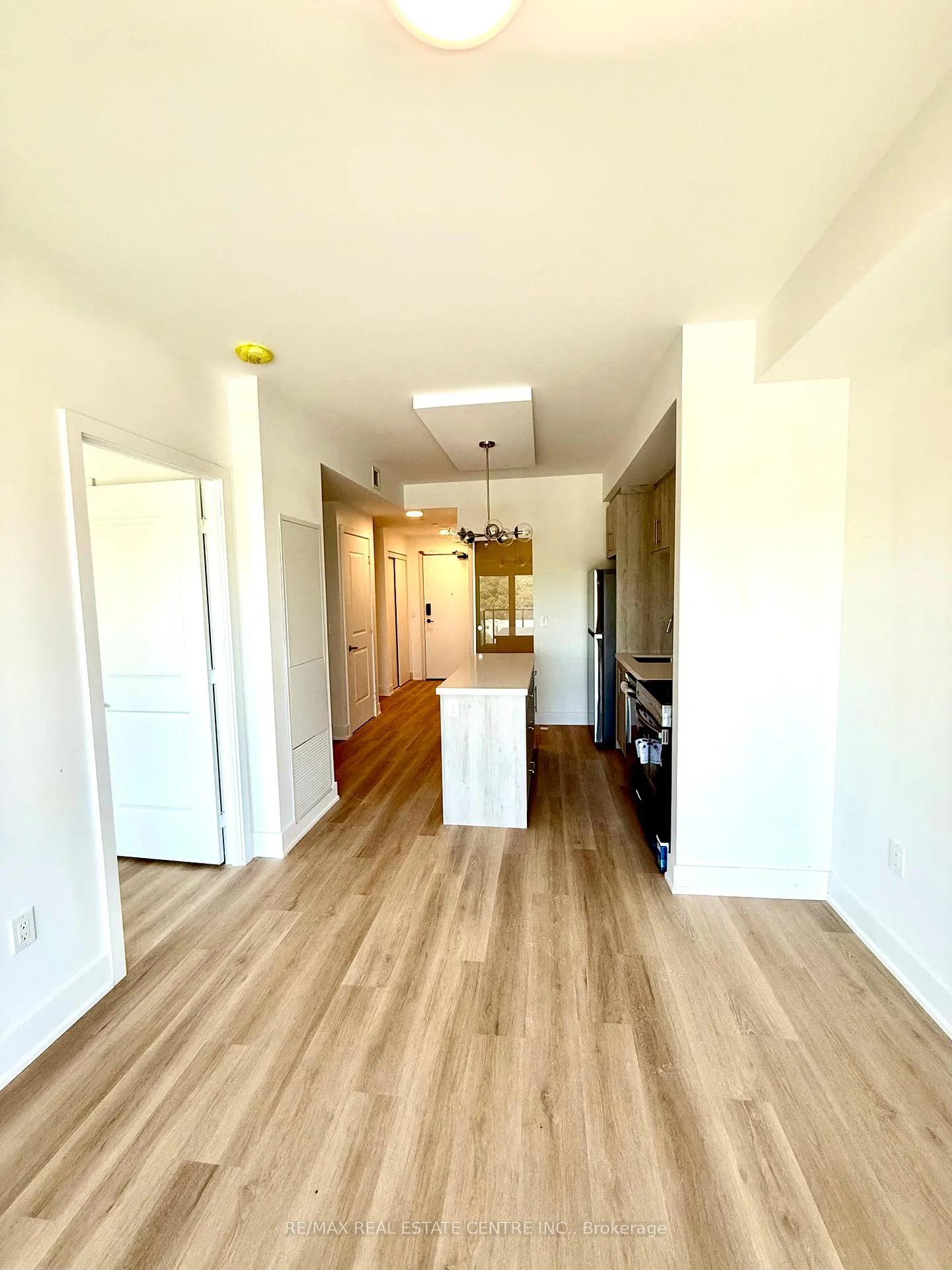 Photo 6 of Unit 724, 575 Conklin Road, Brantford, Empire South — HOMEH