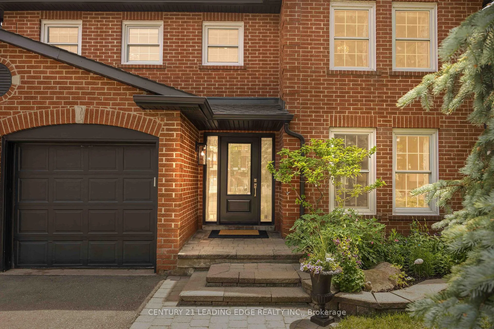 Photo 3 of 55 McCarty Crescent, Markham, Markham Village — HOMEH
