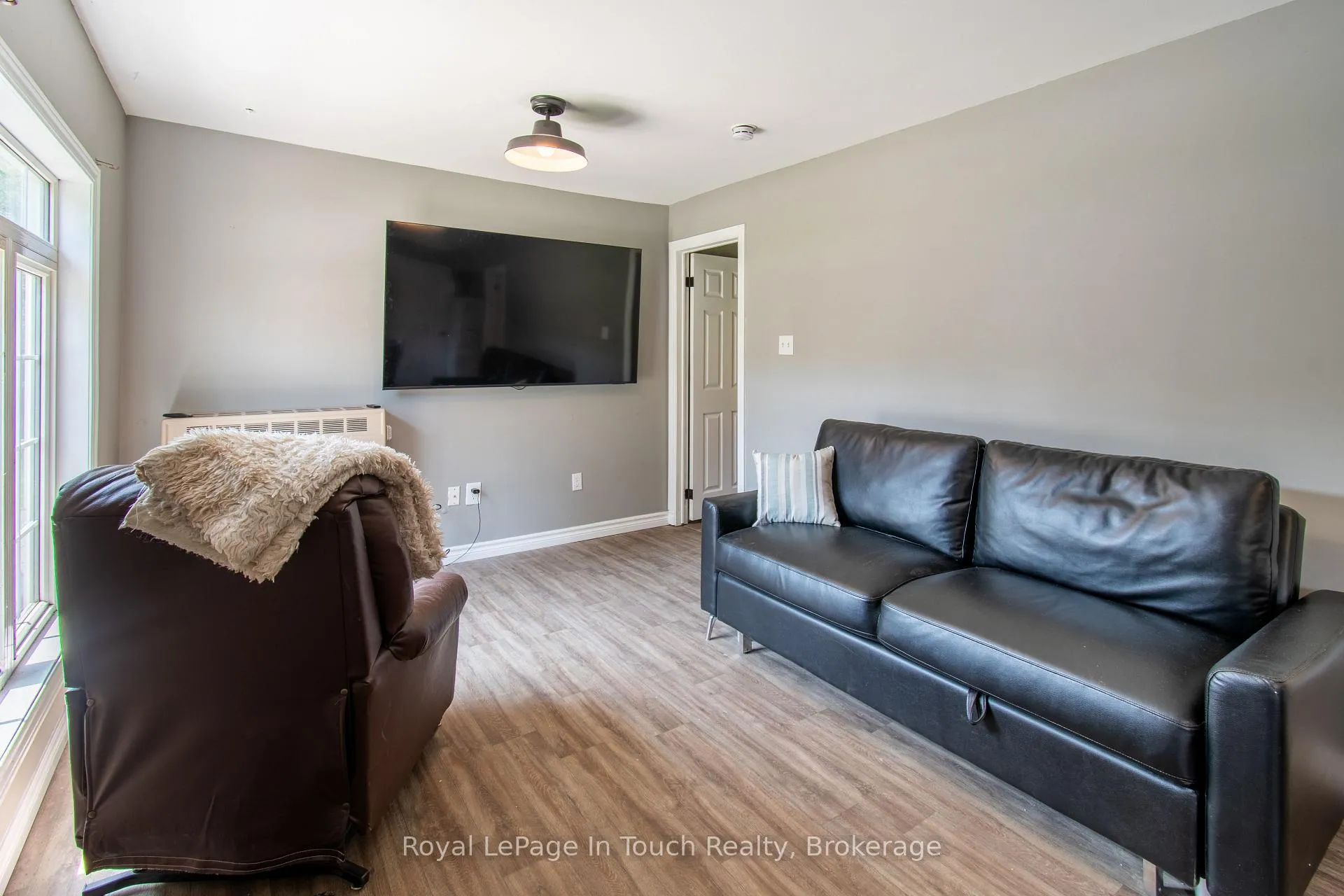 Photo 22 of 78 King Rd, Tay, Waubaushene — HOMEH