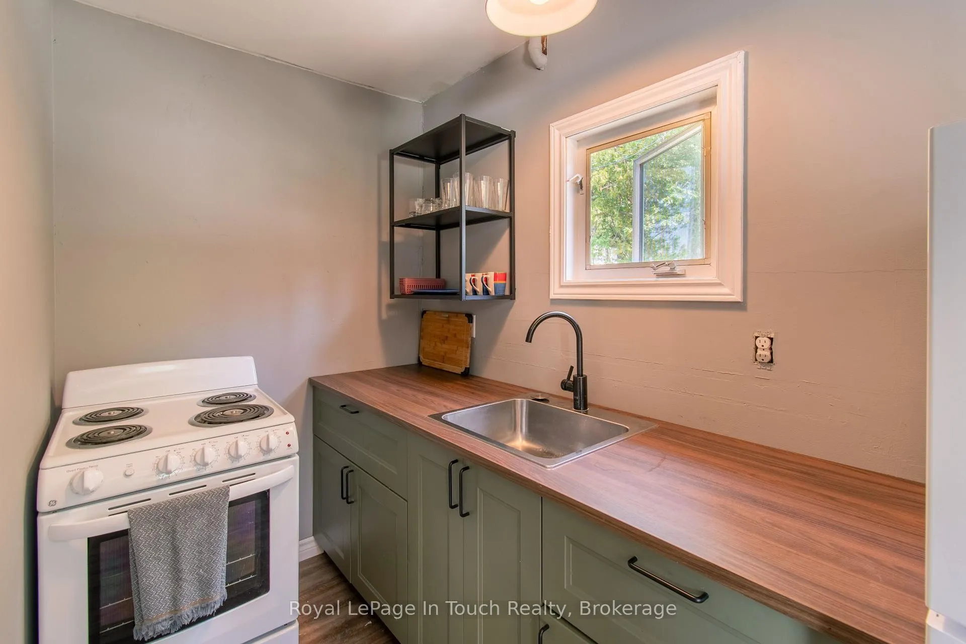 Photo 24 of 78 King Rd, Tay, Waubaushene — HOMEH