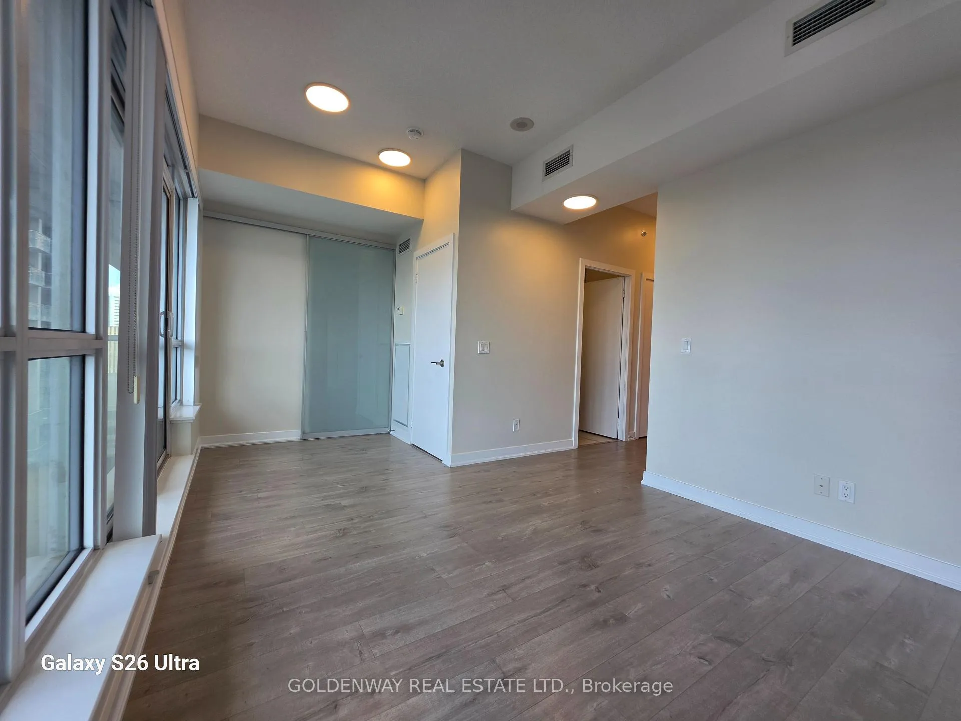 Photo 7 of Unit 2601, 30 Nelson Street, Toronto, Waterfront Communities — HOMEH