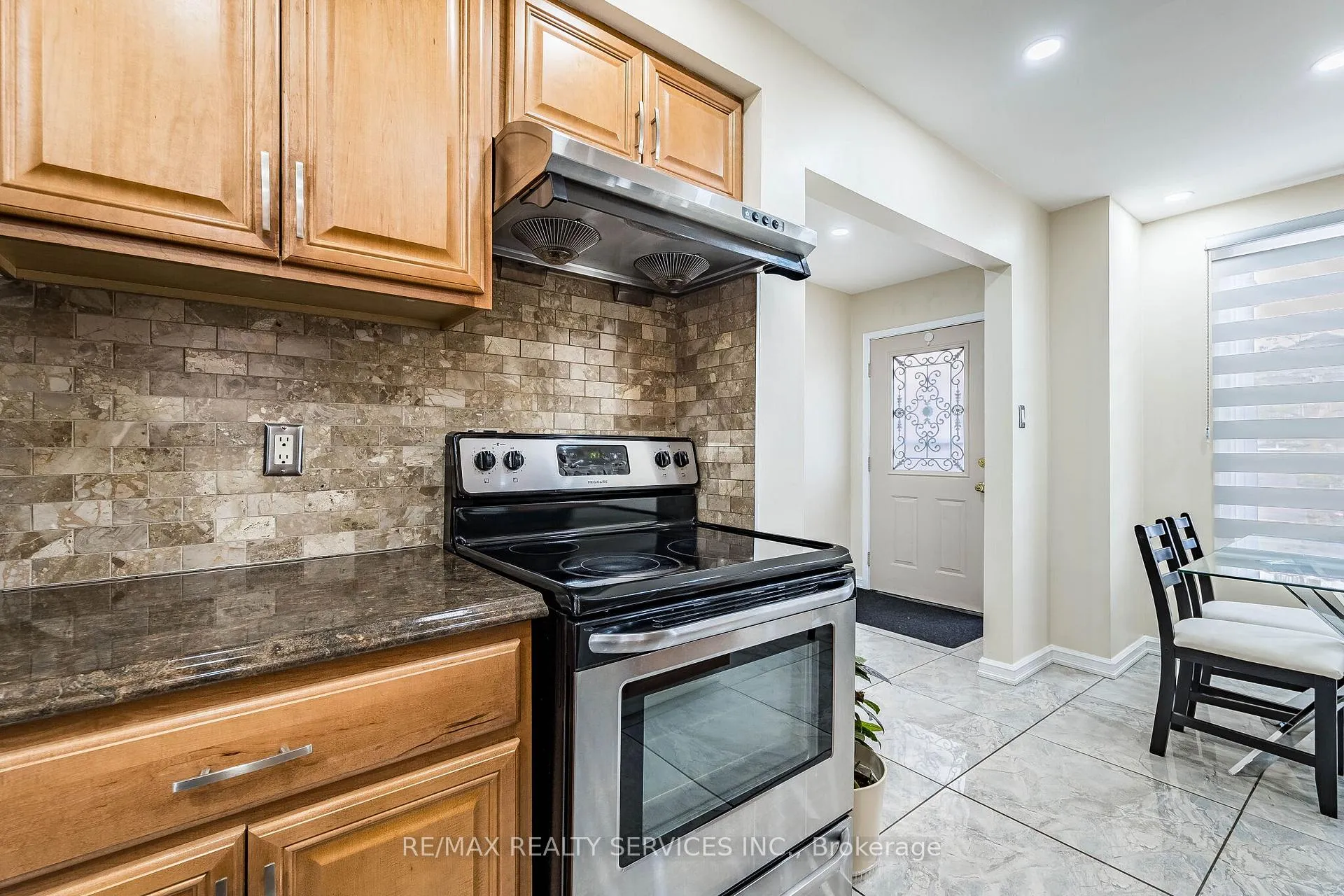 Photo 12 of 5 Wikander Way, Brampton, Madoc — HOMEH