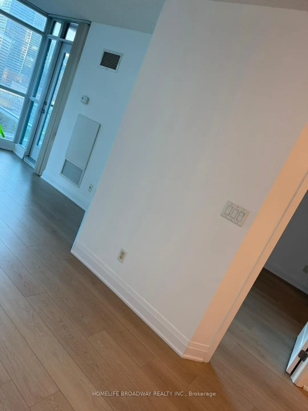 Photo 7 of Unit 1702, 18 Yonge Street, Toronto, Waterfront Communities — HOMEH