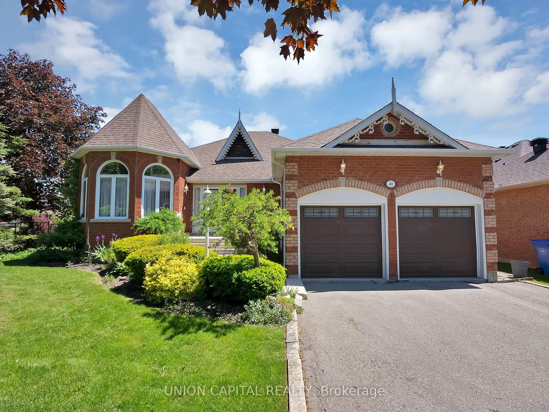 Photo 2 of 40 Sisman Avenue, Aurora, Aurora Highlands — HOMEH