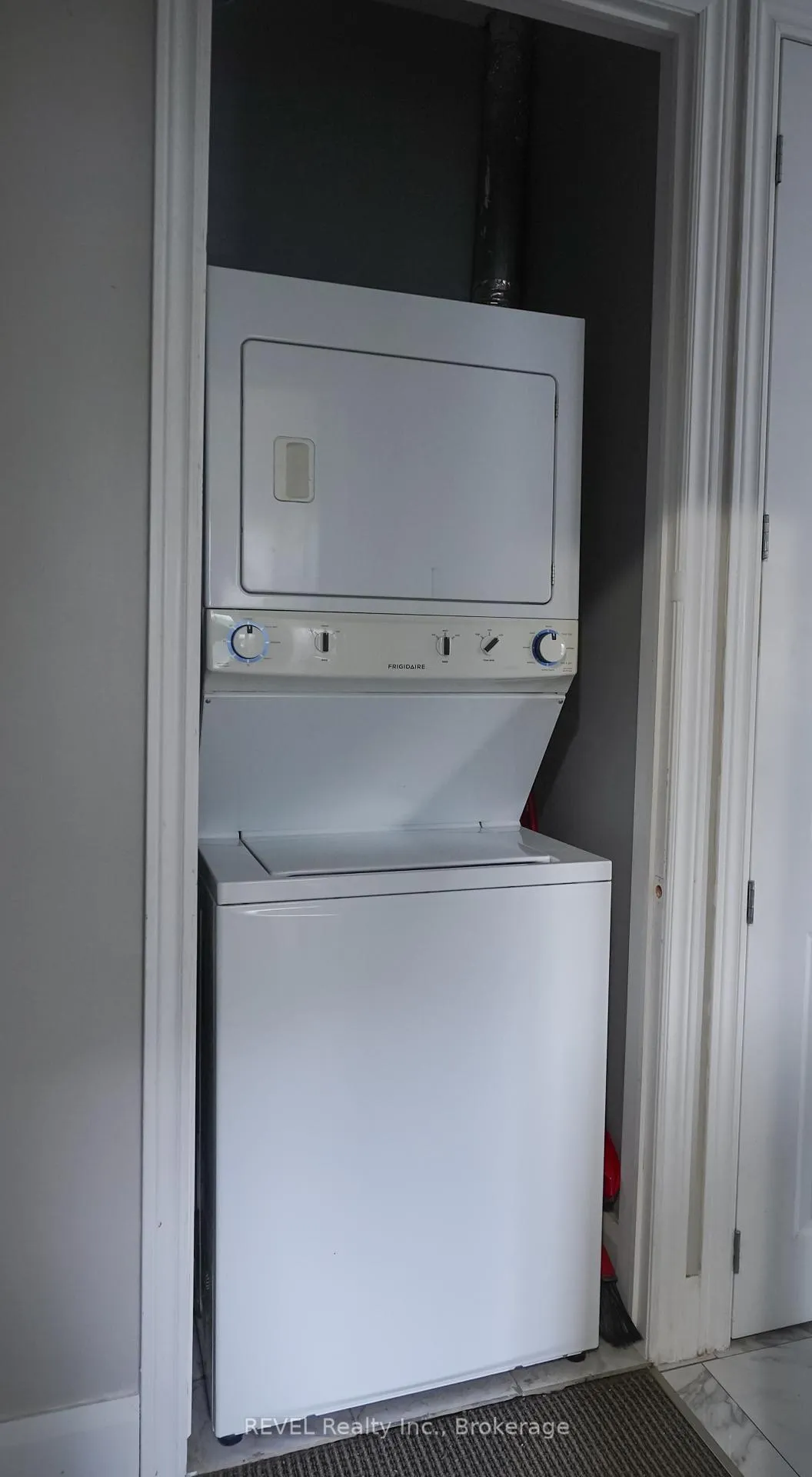 Photo 6 of Unit 2, 18 Clairmont Street, Thorold, Thorold Downtown — HOMEH