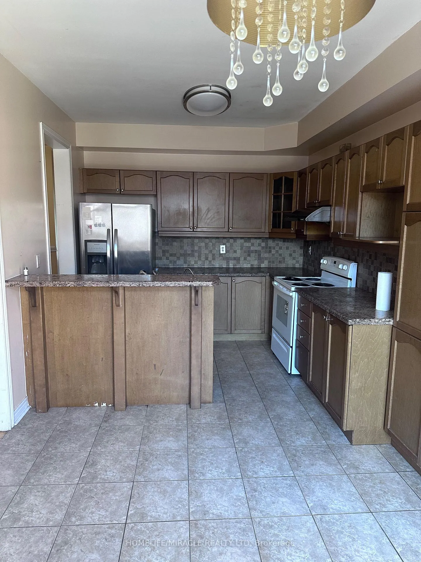 Photo 3 of 316 Mountainash Road W, Brampton, Sandringham-Wellington — HOMEH