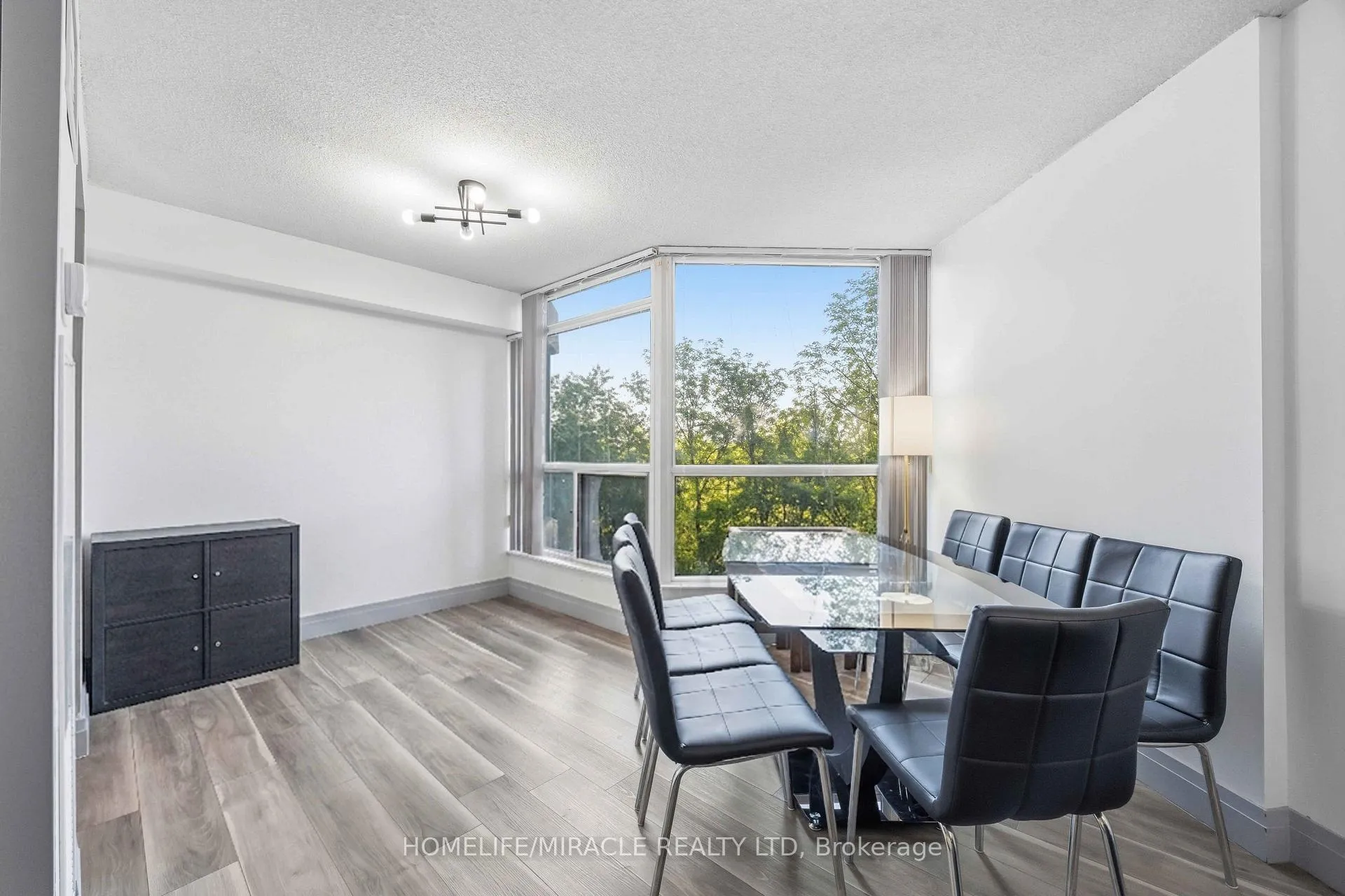 Photo 15 of Unit 405, 5 Rowntree Road, Etobicoke, Mount Olive-Silverstone-Jamestown — HOMEH