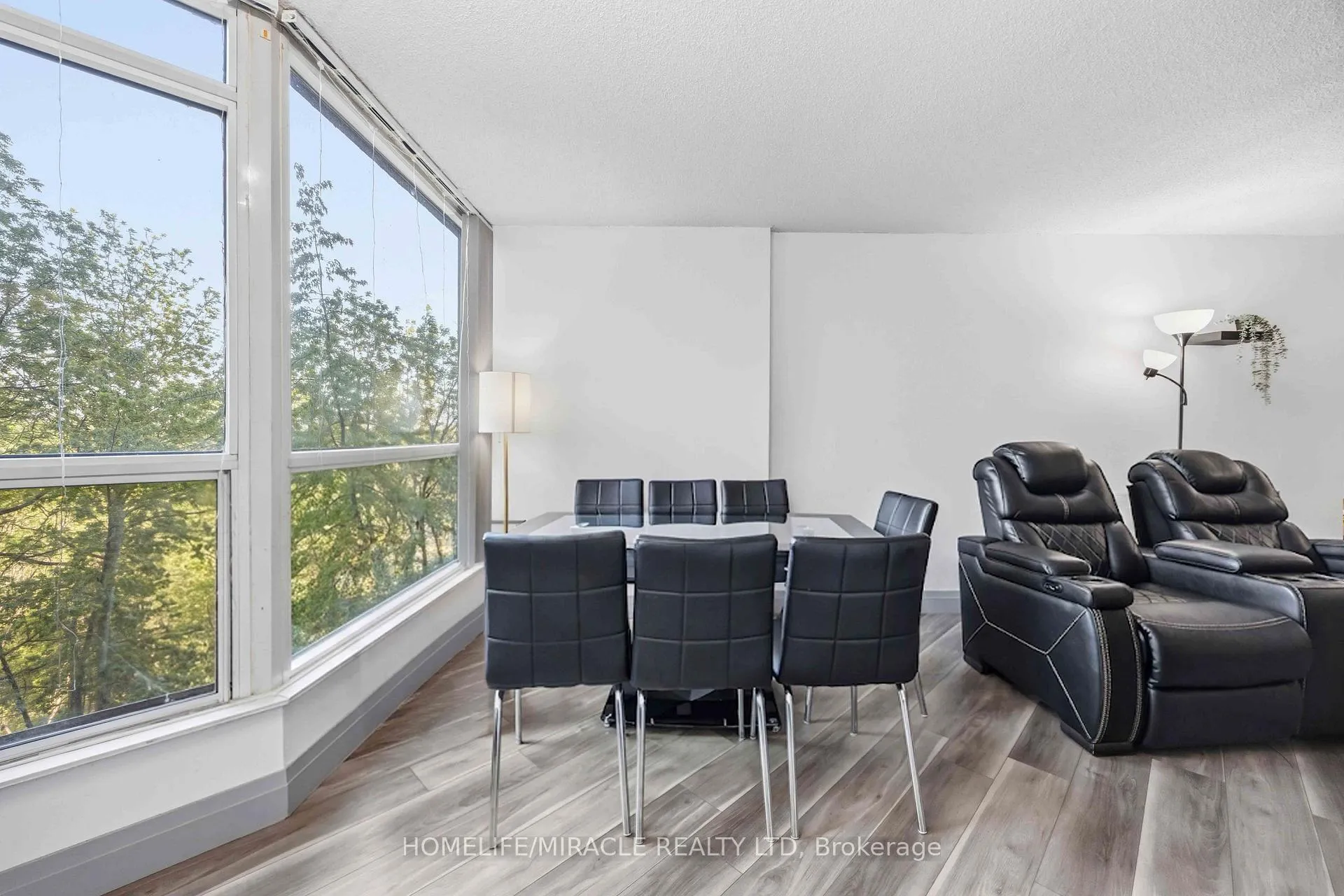Photo 17 of Unit 405, 5 Rowntree Road, Etobicoke, Mount Olive-Silverstone-Jamestown — HOMEH