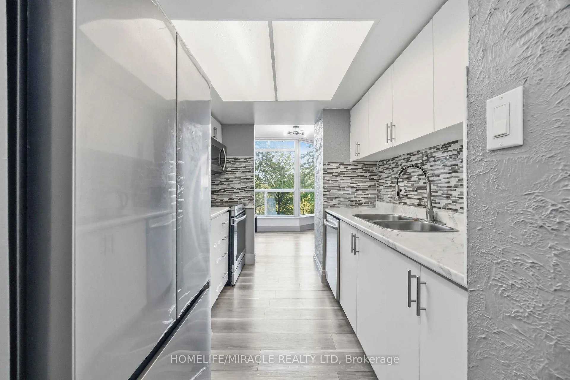 Photo 21 of Unit 405, 5 Rowntree Road, Etobicoke, Mount Olive-Silverstone-Jamestown — HOMEH