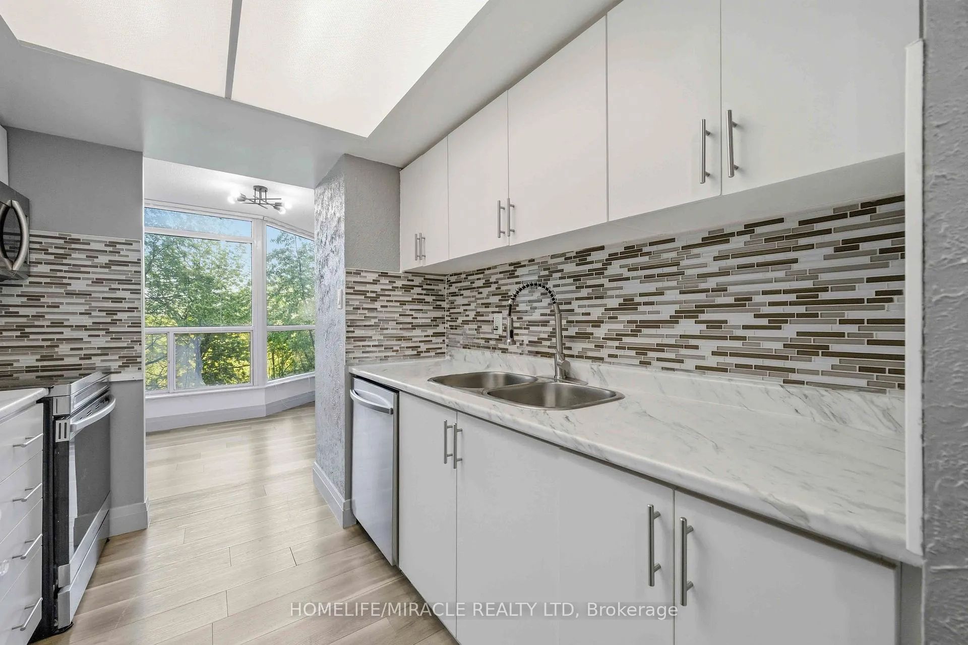 Photo 22 of Unit 405, 5 Rowntree Road, Etobicoke, Mount Olive-Silverstone-Jamestown — HOMEH