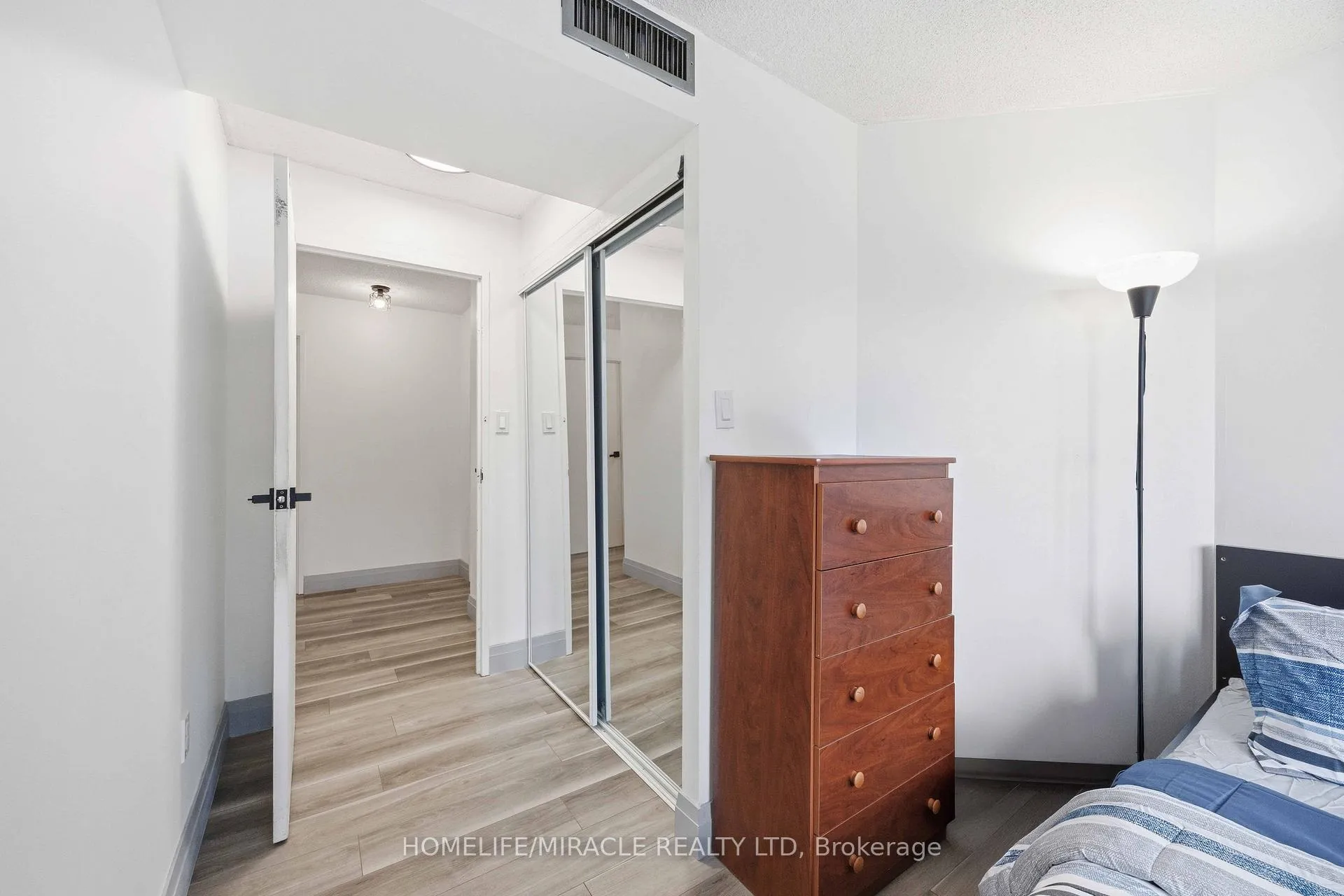 Photo 31 of Unit 405, 5 Rowntree Road, Etobicoke, Mount Olive-Silverstone-Jamestown — HOMEH
