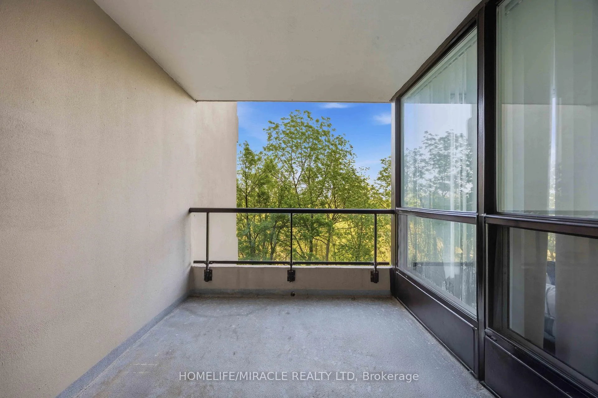 Photo 32 of Unit 405, 5 Rowntree Road, Etobicoke, Mount Olive-Silverstone-Jamestown — HOMEH