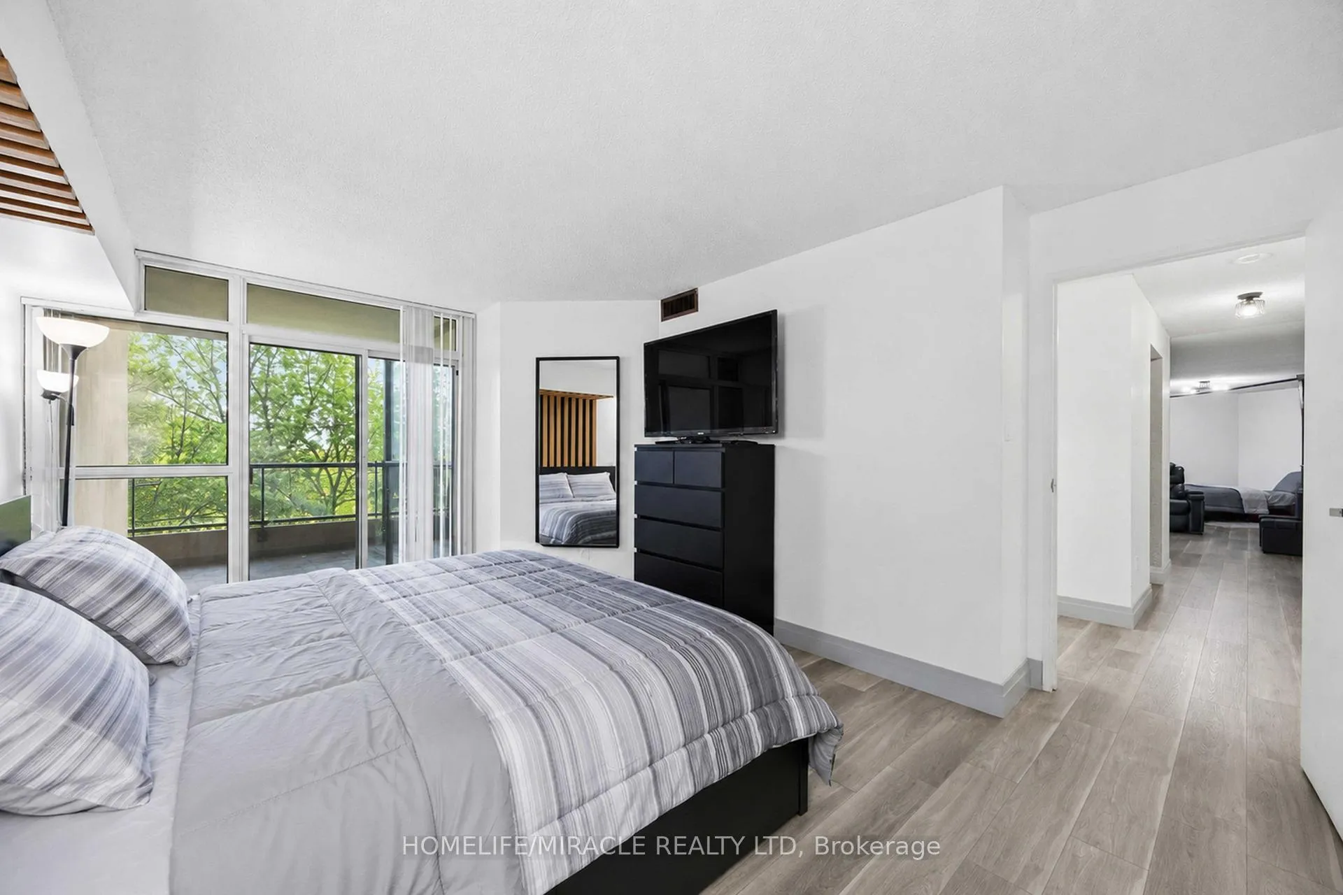 Photo 33 of Unit 405, 5 Rowntree Road, Etobicoke, Mount Olive-Silverstone-Jamestown — HOMEH