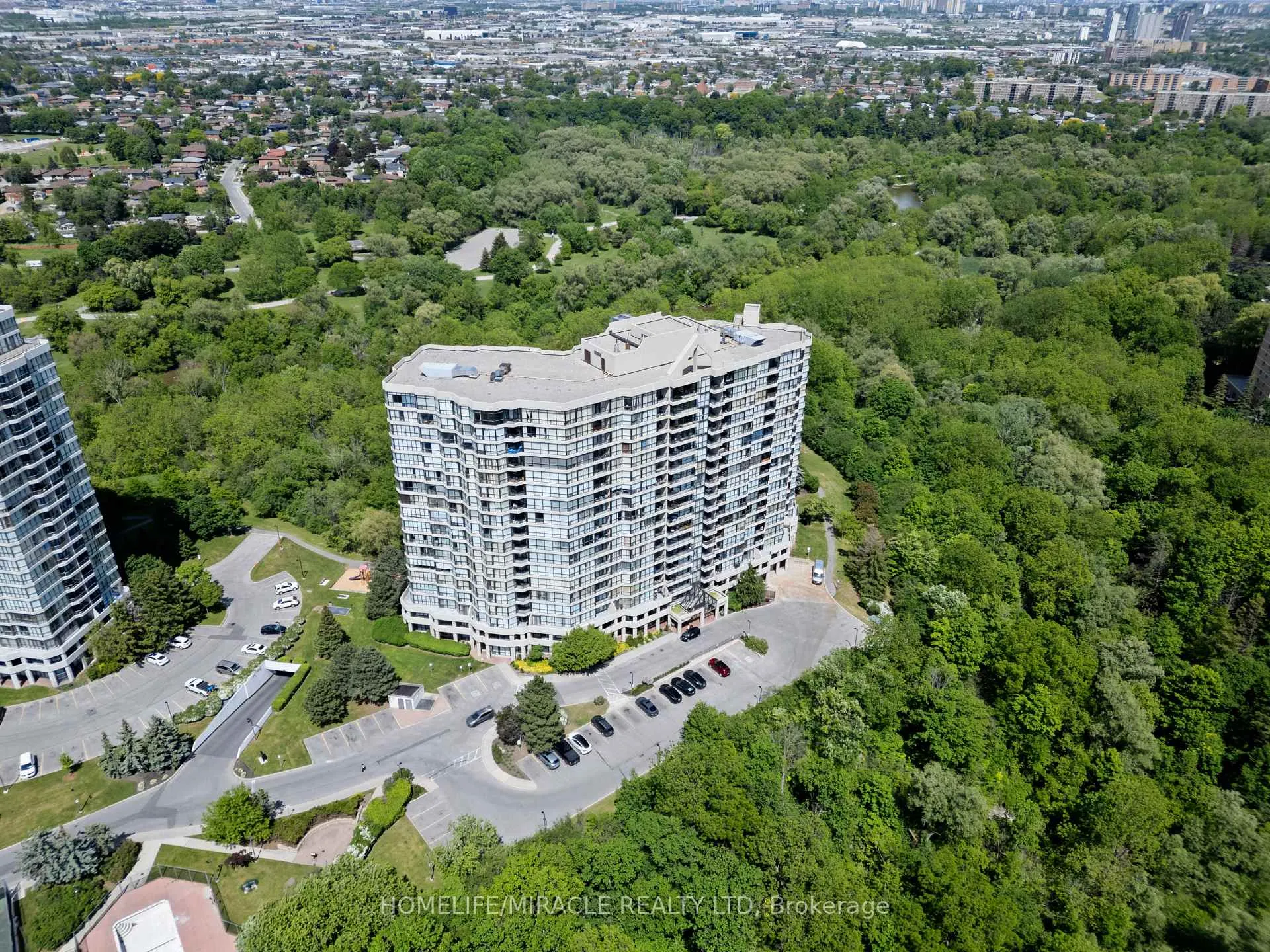 Photo 42 of Unit 405, 5 Rowntree Road, Etobicoke, Mount Olive-Silverstone-Jamestown — HOMEH