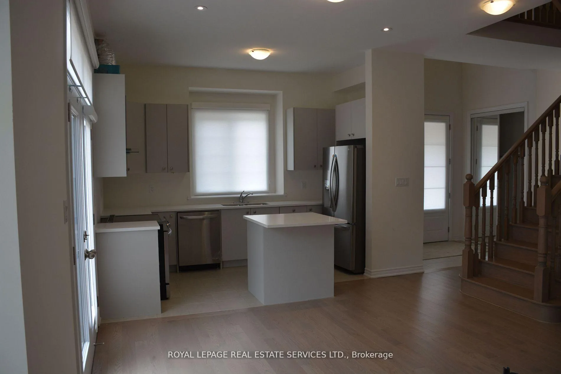 Photo 4 of 3934 Koenig Road, Burlington, Alton — HOMEH