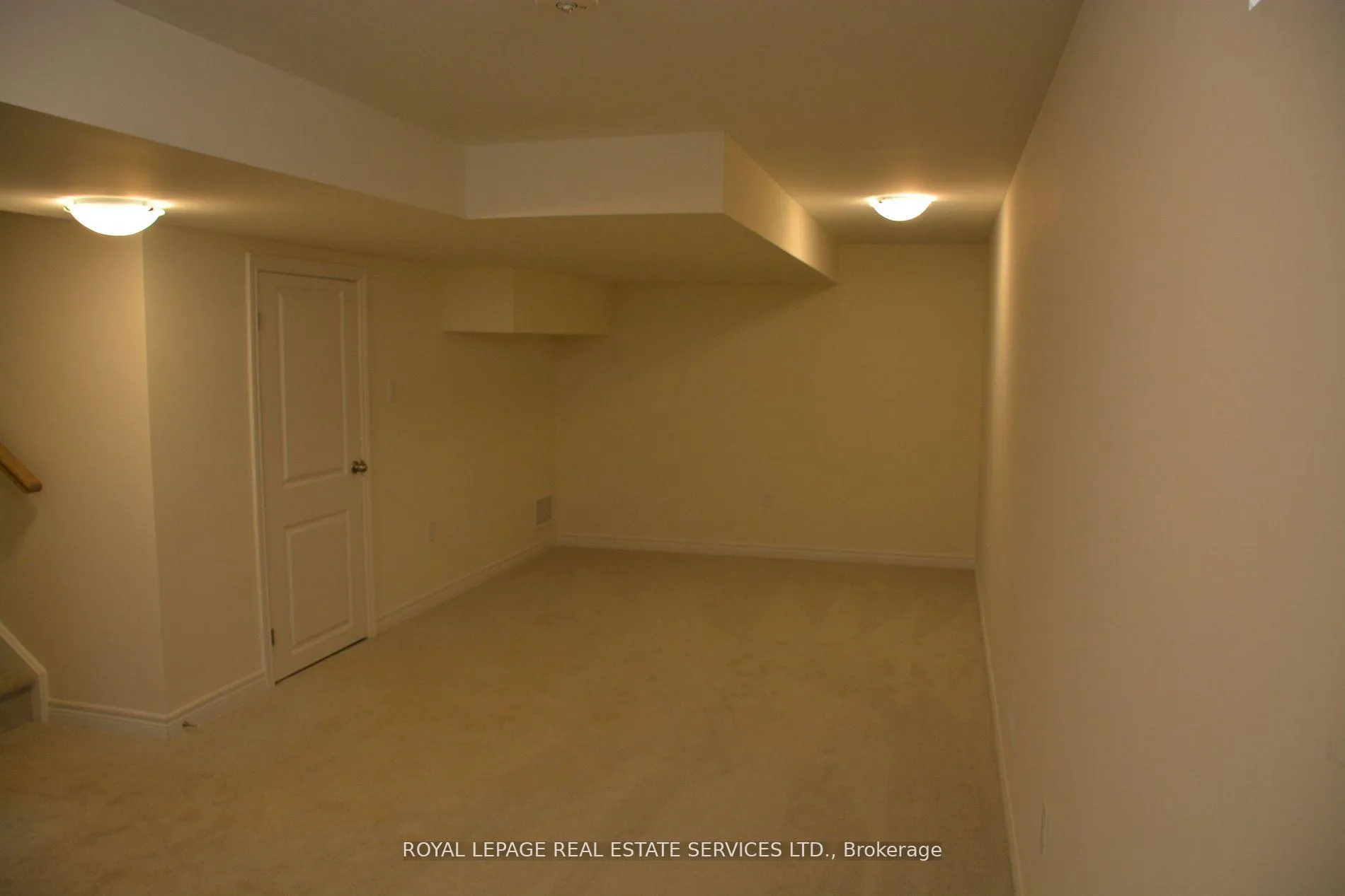 Photo 10 of 3934 Koenig Road, Burlington, Alton — HOMEH