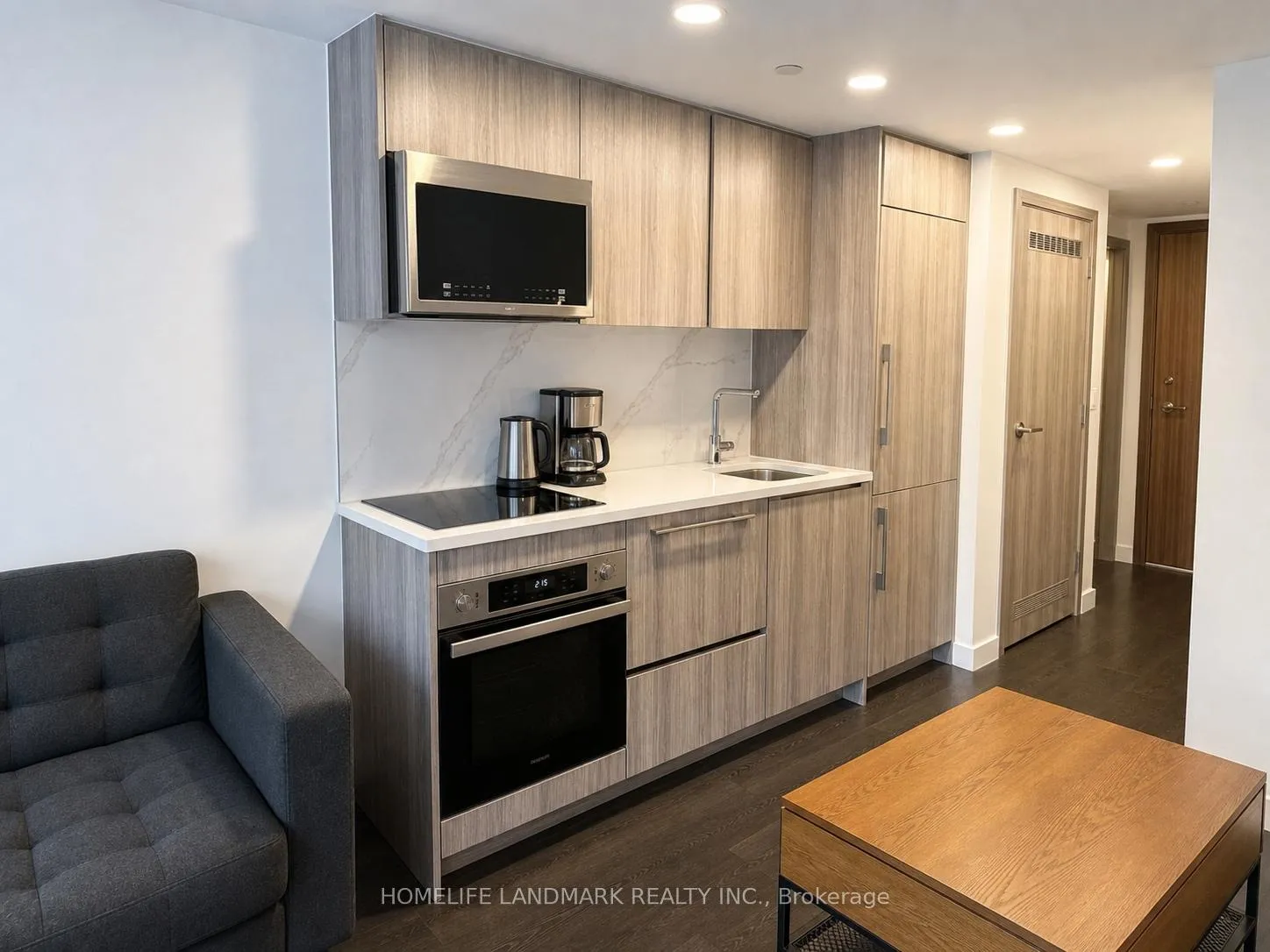 Photo 6 of Unit 803, 38 Widmer Street, Toronto, Waterfront Communities — HOMEH
