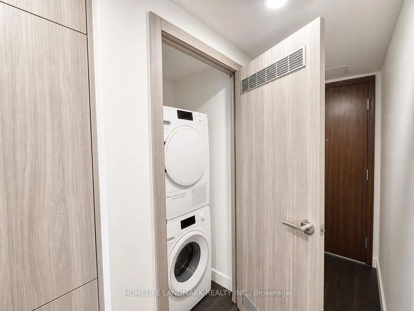 Photo 7 of Unit 803, 38 Widmer Street, Toronto, Waterfront Communities — HOMEH