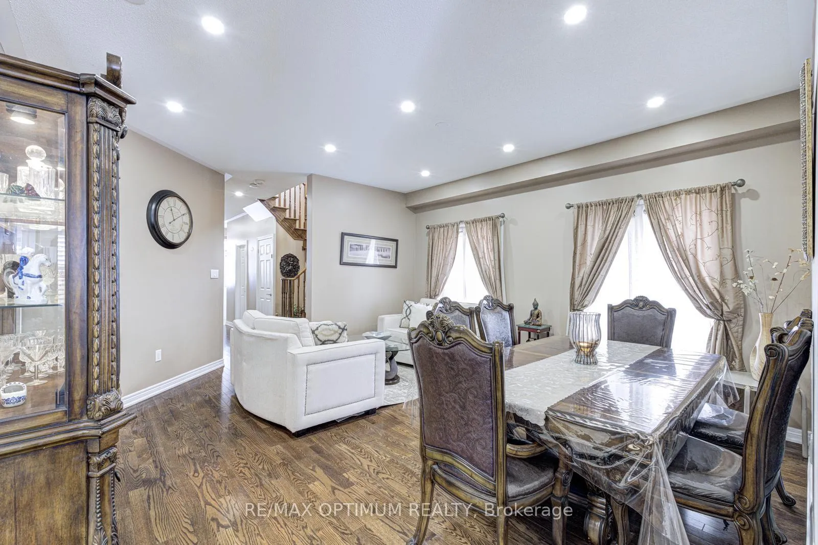 Photo 5 of 9 Ballyhaise Crescent, Brampton, Credit Valley — HOMEH