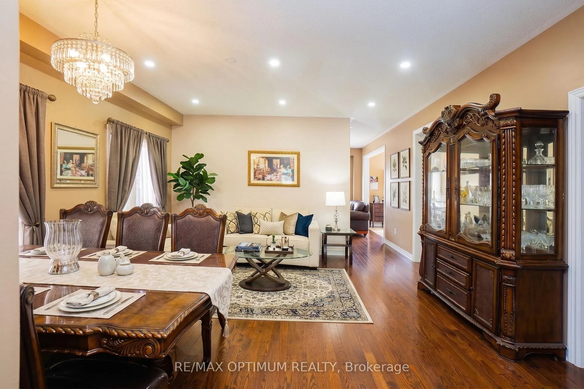 Photo 8 of 9 Ballyhaise Crescent, Brampton, Credit Valley — HOMEH