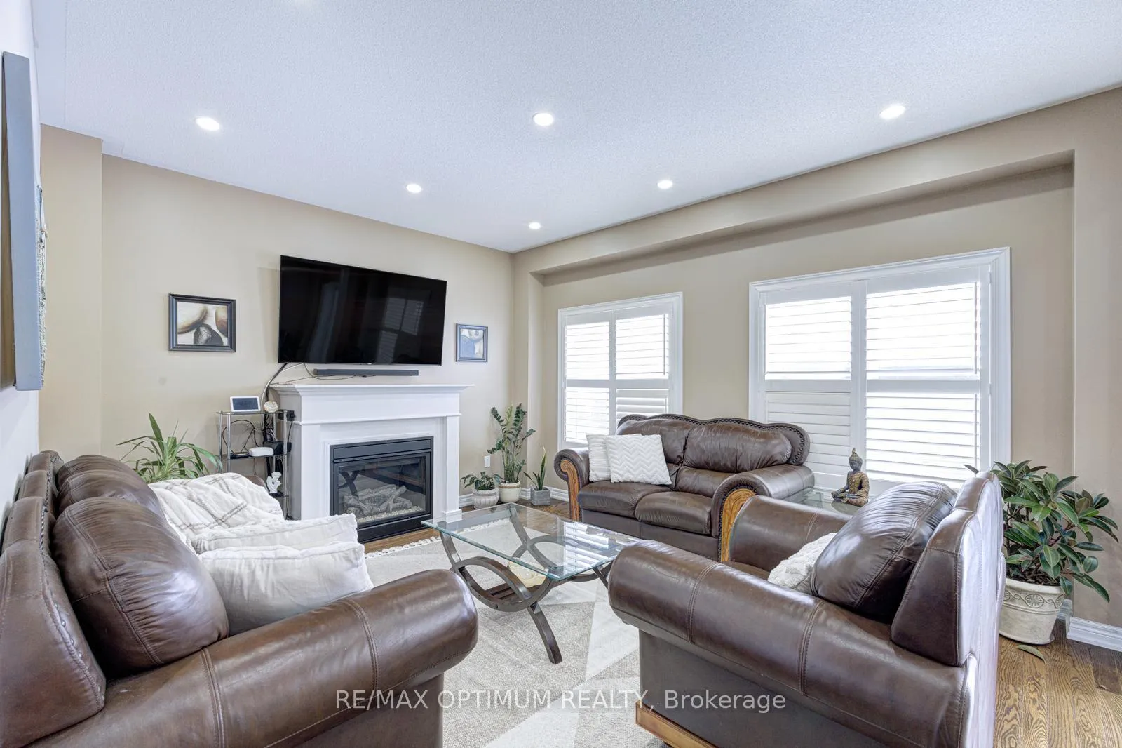 Photo 10 of 9 Ballyhaise Crescent, Brampton, Credit Valley — HOMEH