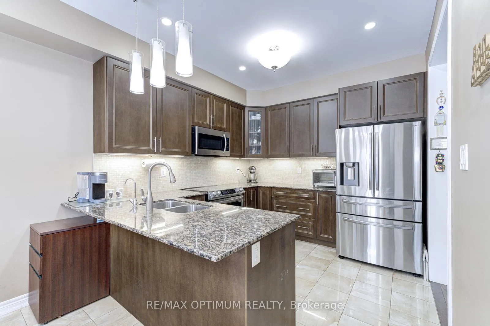 Photo 16 of 9 Ballyhaise Crescent, Brampton, Credit Valley — HOMEH