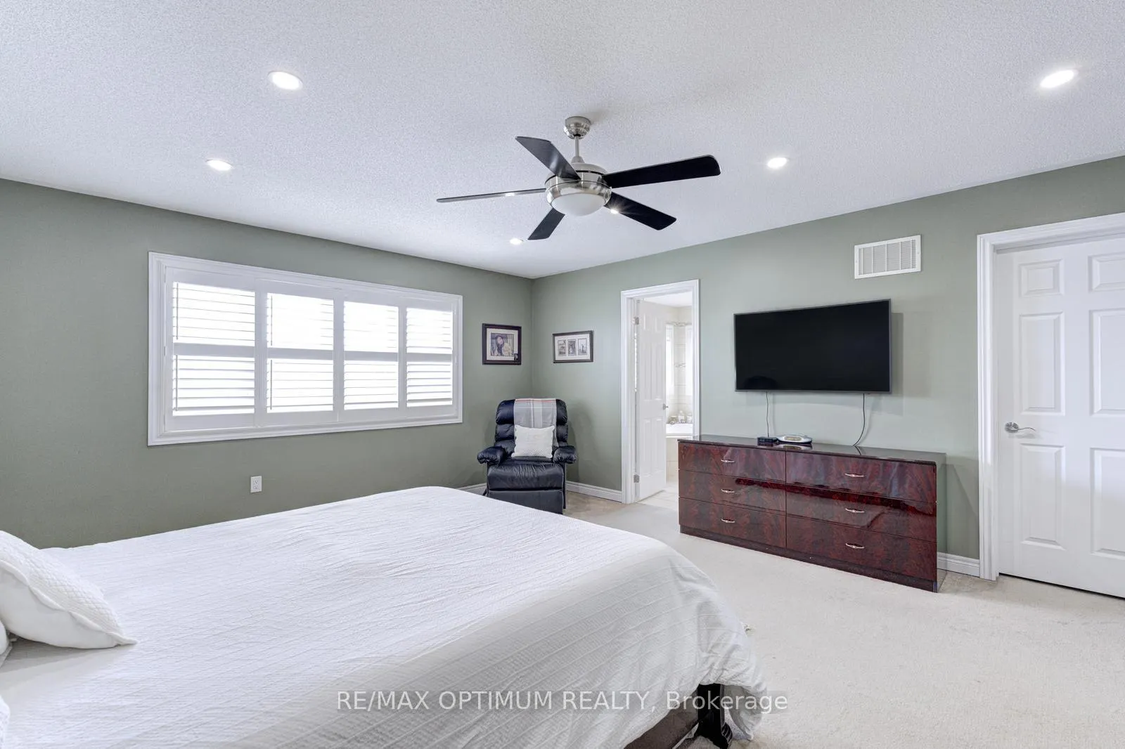 Photo 24 of 9 Ballyhaise Crescent, Brampton, Credit Valley — HOMEH