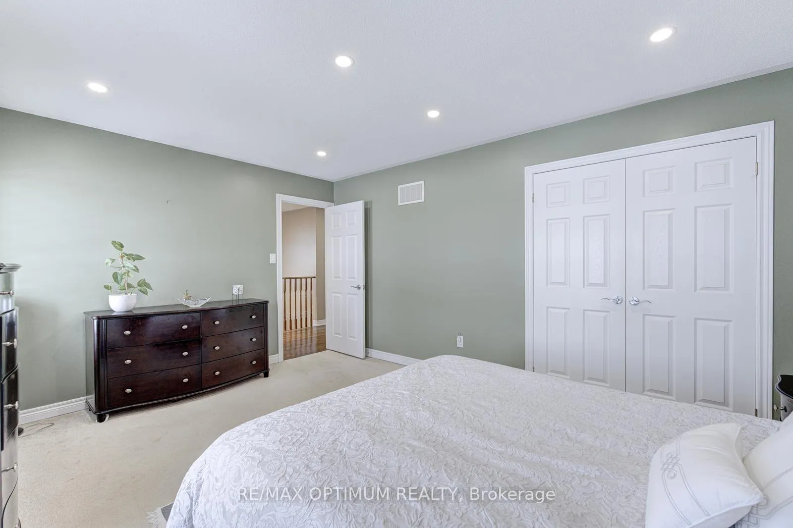 Photo 30 of 9 Ballyhaise Crescent, Brampton, Credit Valley — HOMEH