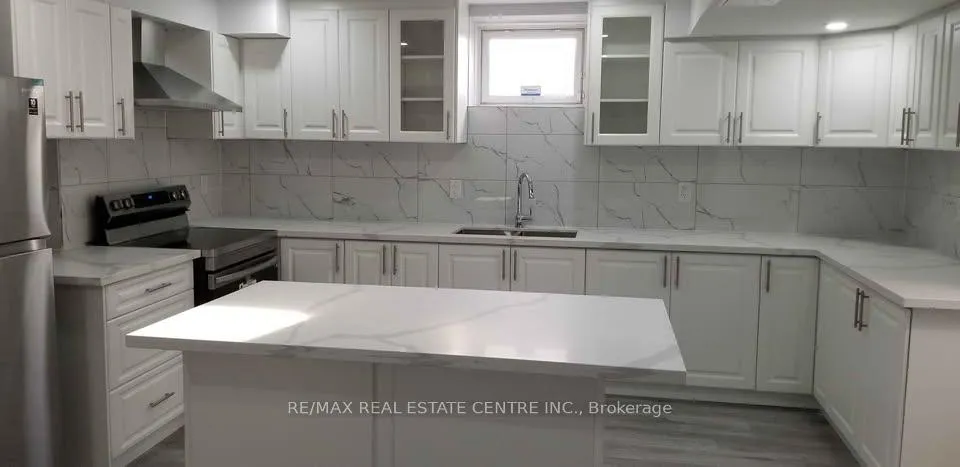 Photo 2 of Unit BSMT, 3 Upperlinks Drive, Brampton, Bram East — HOMEH