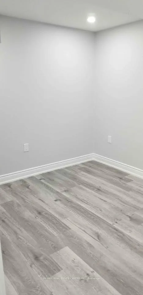 Photo 4 of Unit BSMT, 3 Upperlinks Drive, Brampton, Bram East — HOMEH