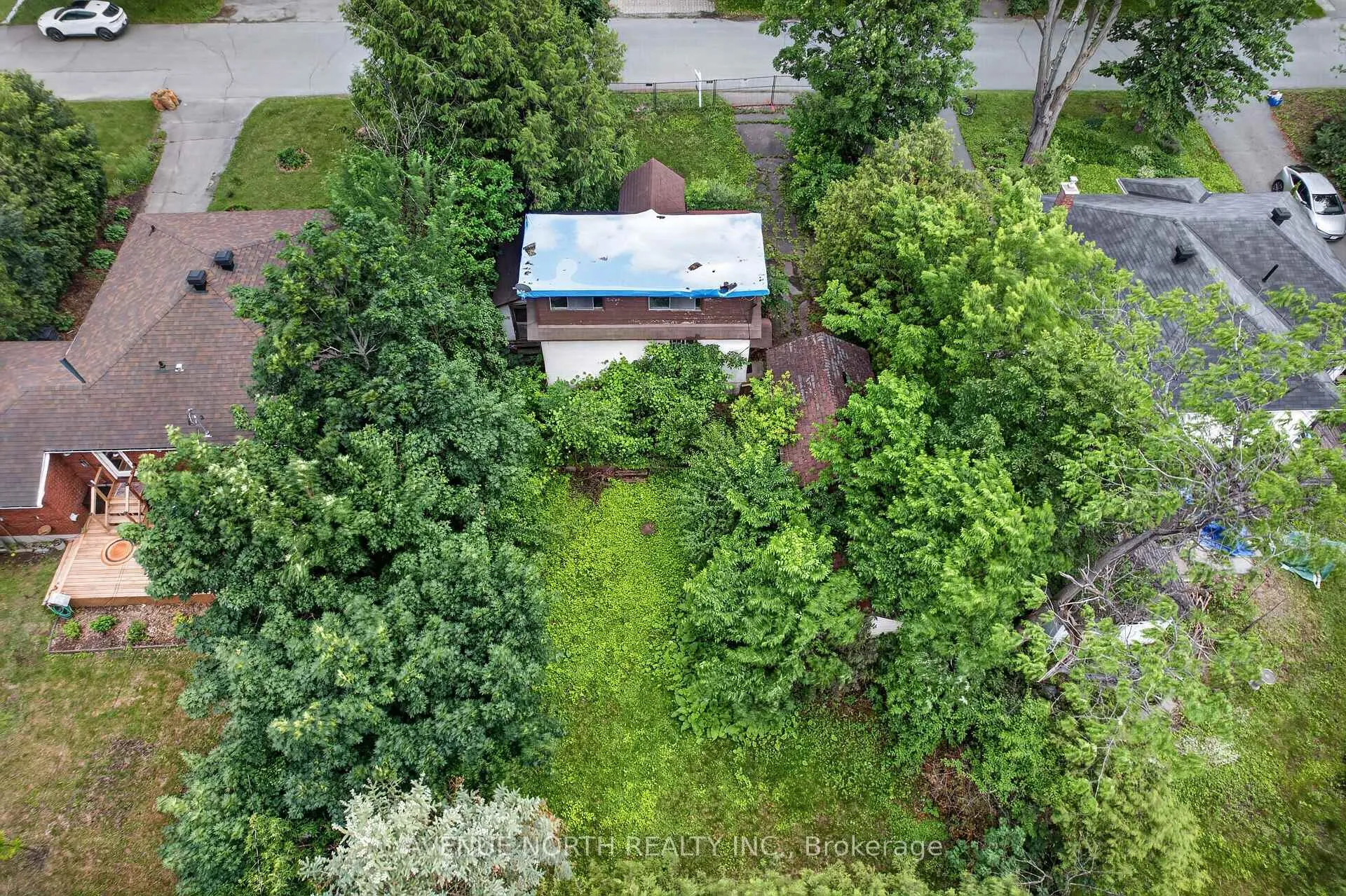 Photo 5 of 305 Mountbatten Avenue, Ottawa, Alta Vista/Faircrest Heights — HOMEH