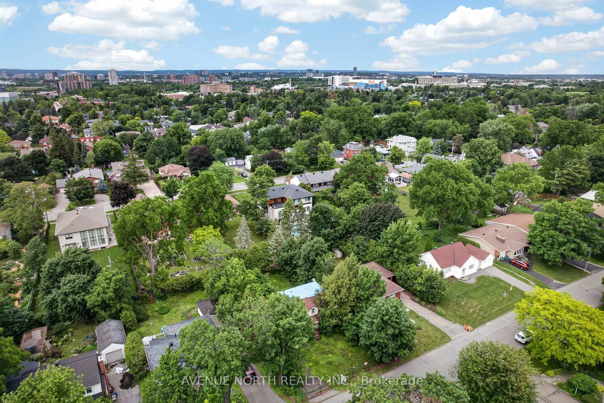 Photo 7 of 305 Mountbatten Avenue, Ottawa, Alta Vista/Faircrest Heights — HOMEH