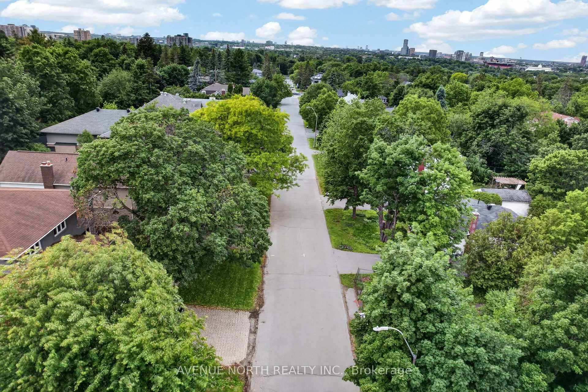 Photo 15 of 305 Mountbatten Avenue, Ottawa, Alta Vista/Faircrest Heights — HOMEH