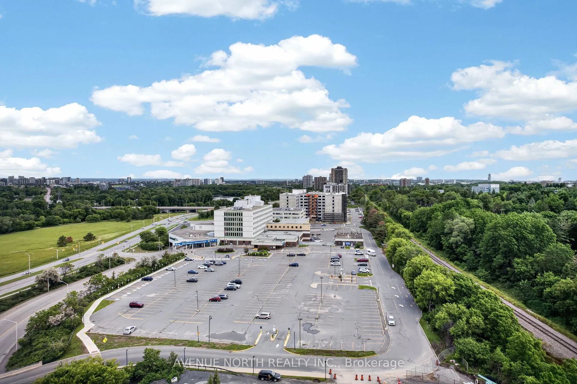 Photo 30 of 305 Mountbatten Avenue, Ottawa, Alta Vista/Faircrest Heights — HOMEH