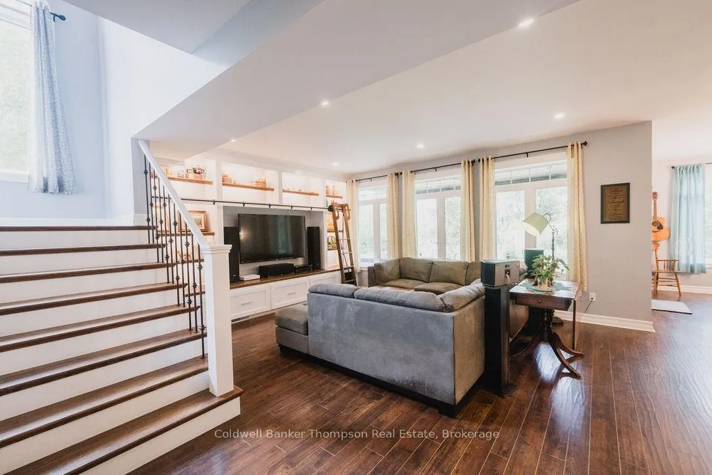 Photo 10 of 39 Riverside Avenue, South River — HOMEH