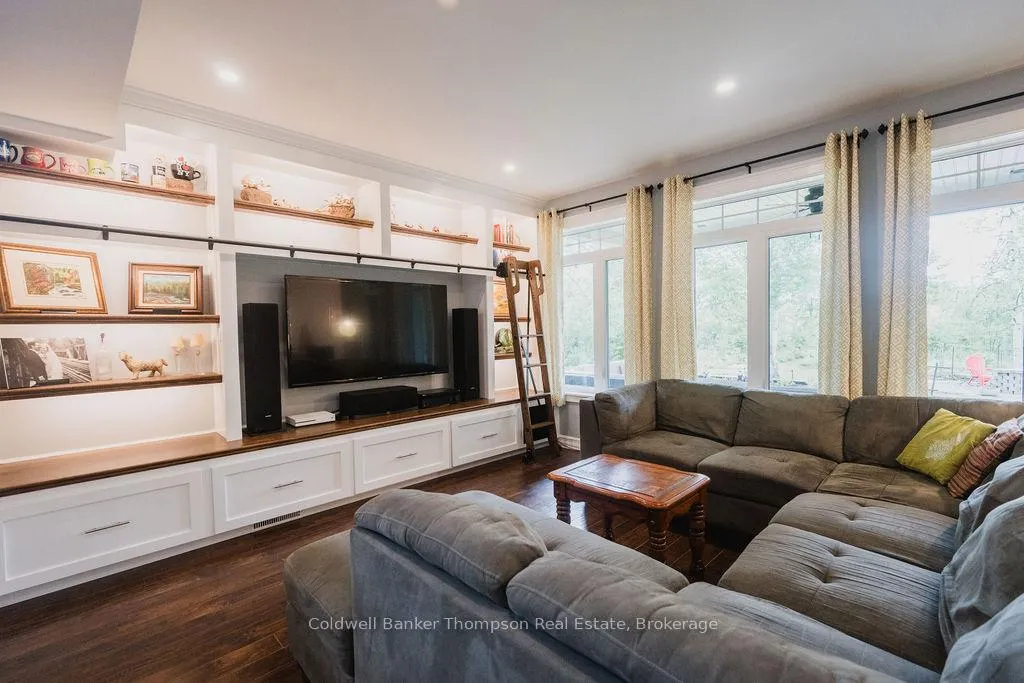 Photo 11 of 39 Riverside Avenue, South River — HOMEH