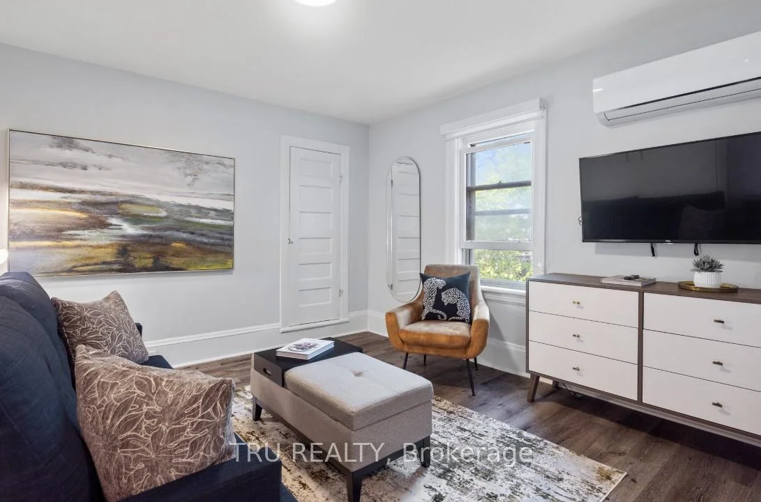 Photo 4 of 360 Friel Street, Ottawa, Sandy Hill — HOMEH