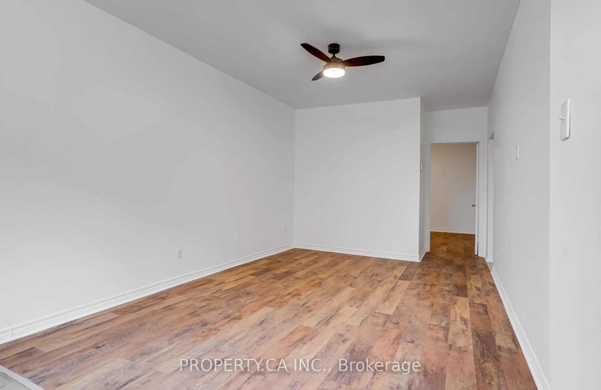 Photo 3 of Unit Unit #1, 136 Ontario Avenue, Hamilton, Stinson — HOMEH