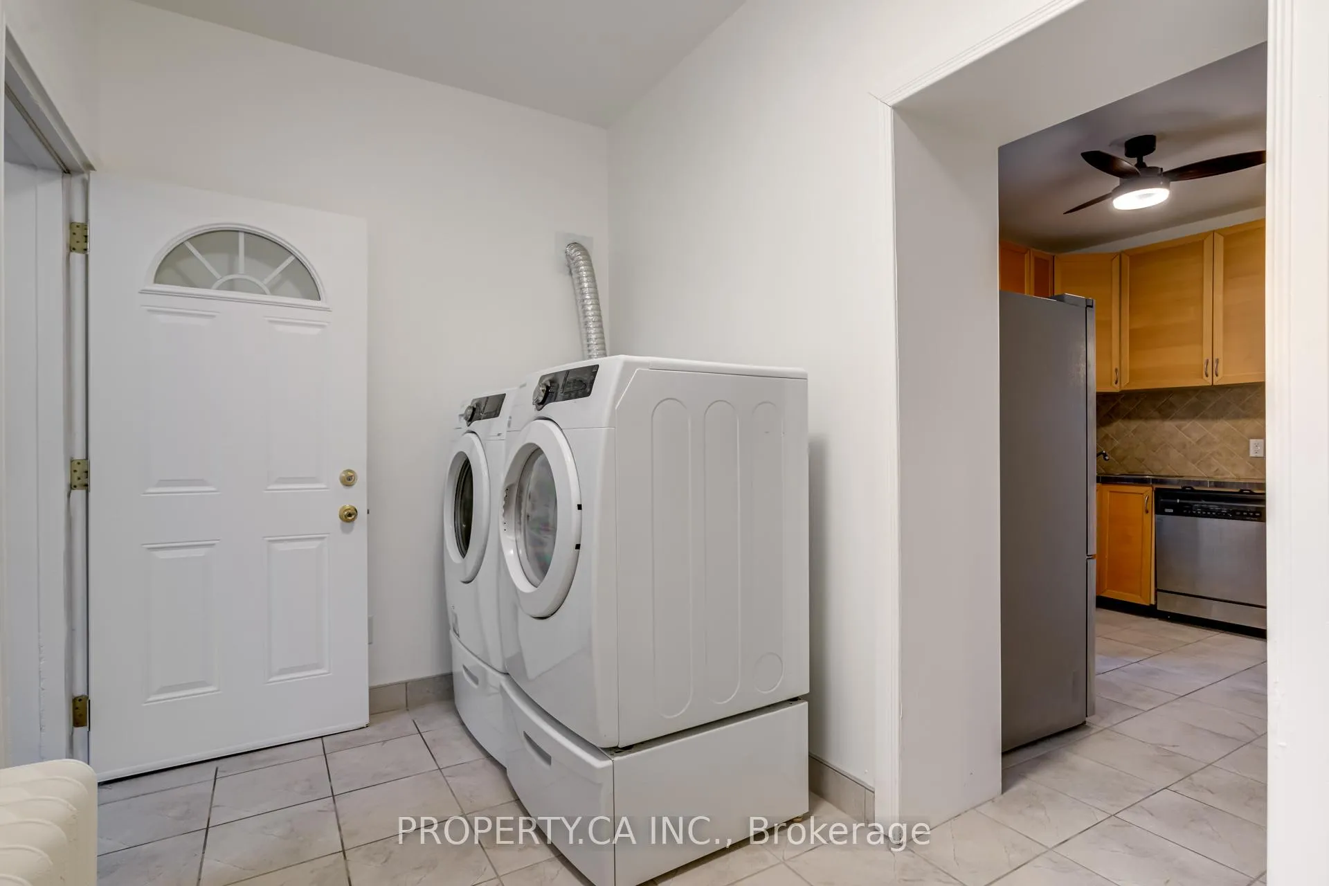 Photo 11 of Unit Unit #1, 136 Ontario Avenue, Hamilton, Stinson — HOMEH