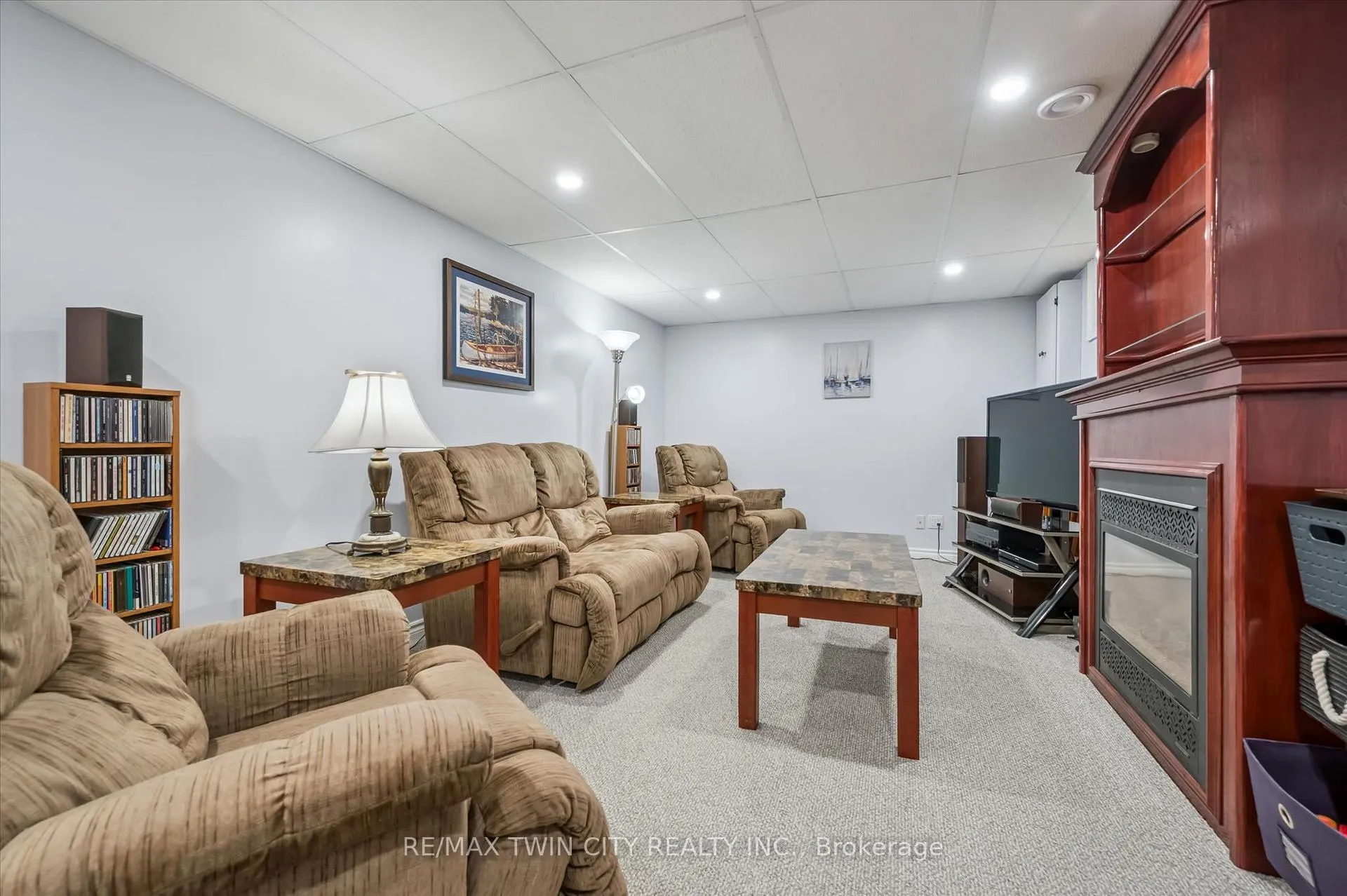 Photo 17 of 552 Greenbrook Drive, Kitchener — HOMEH