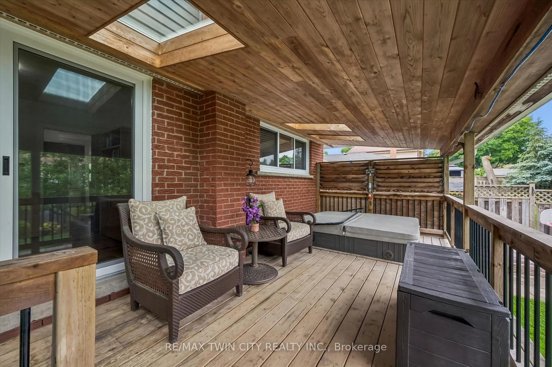 Photo 21 of 552 Greenbrook Drive, Kitchener — HOMEH