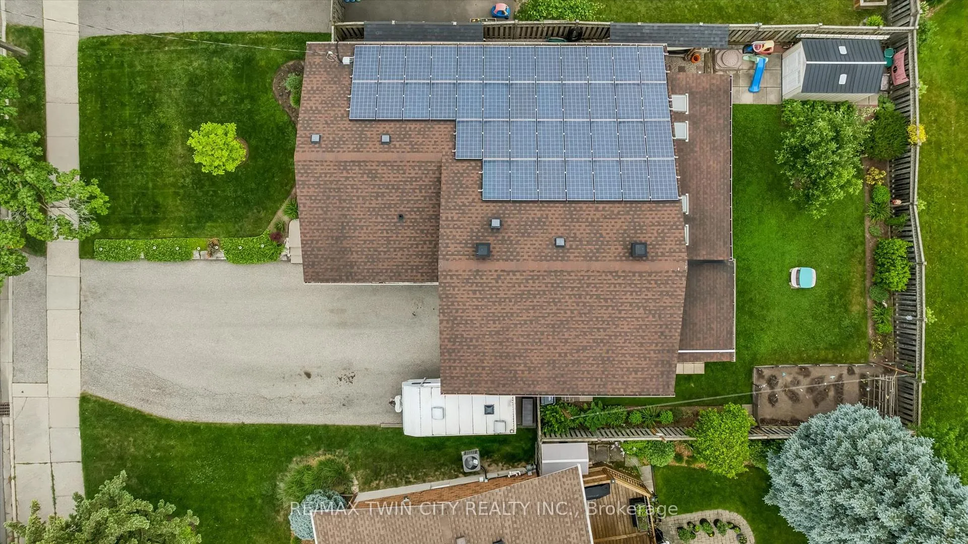 Photo 26 of 552 Greenbrook Drive, Kitchener — HOMEH