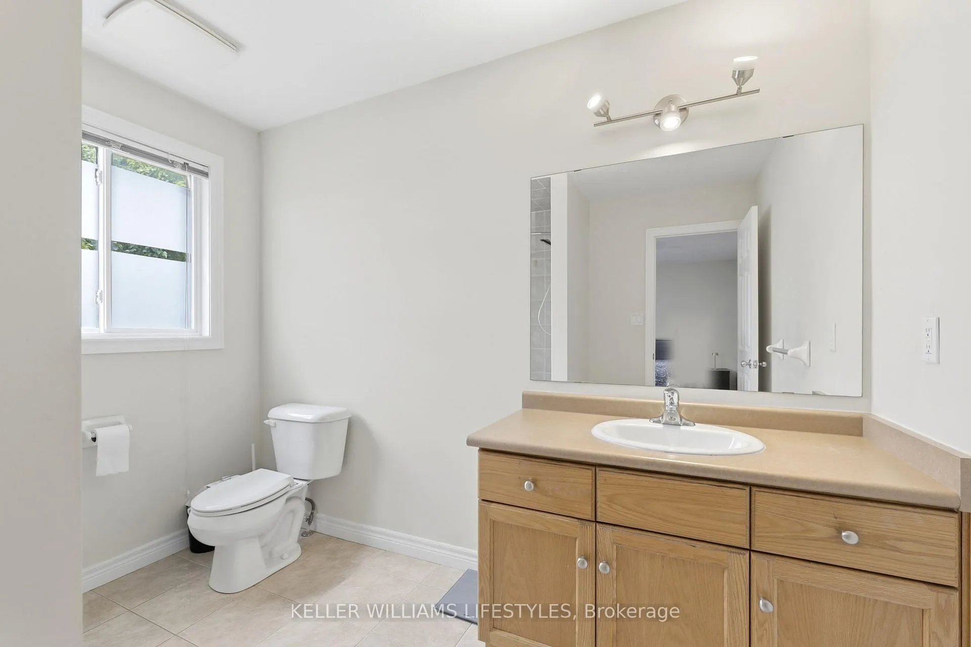Photo 20 of 1127 Foxhunt Road, London, North S — HOMEH