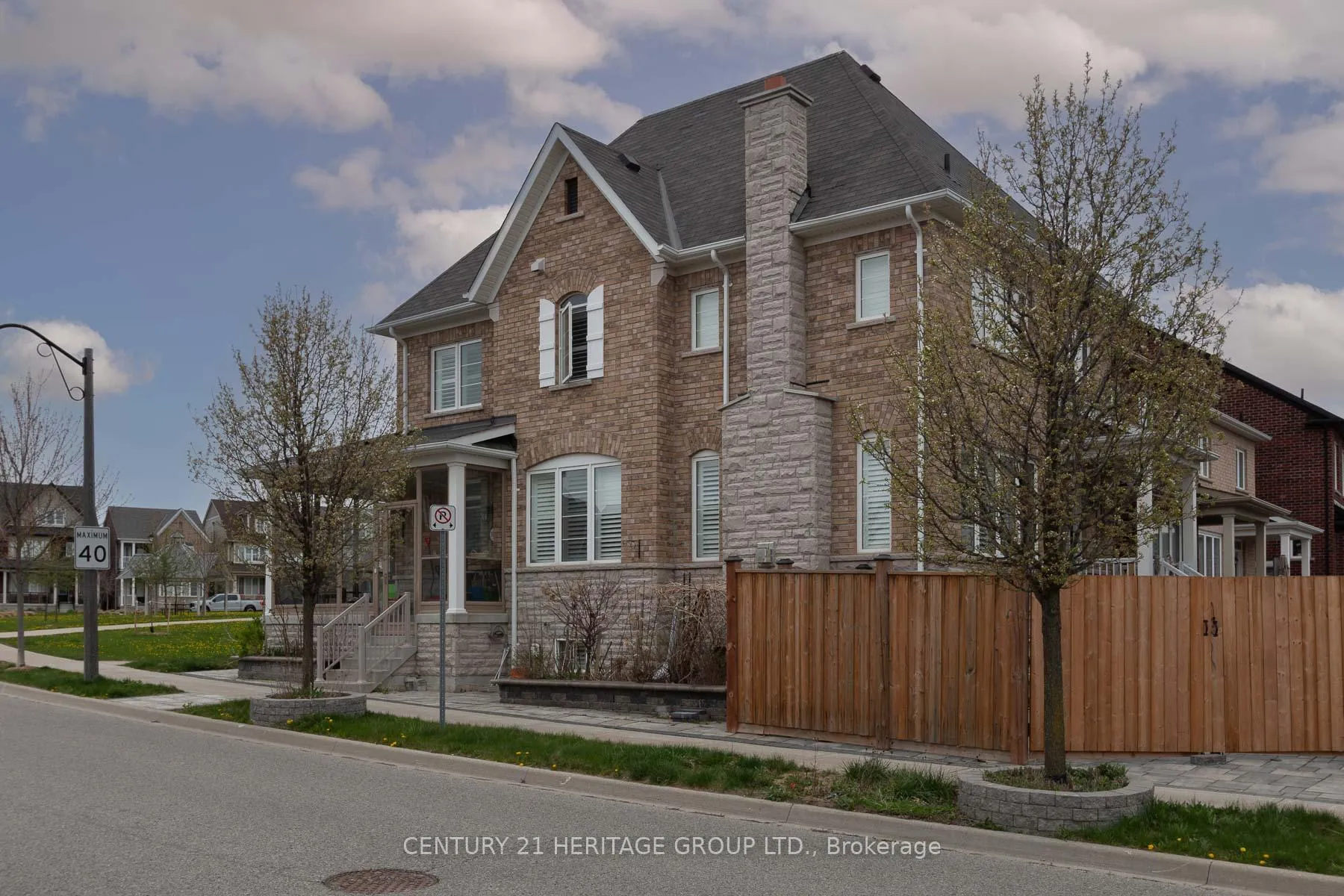 Photo 2 of 107 Lawrence Pilkington Avenue, Markham, Cornell — HOMEH