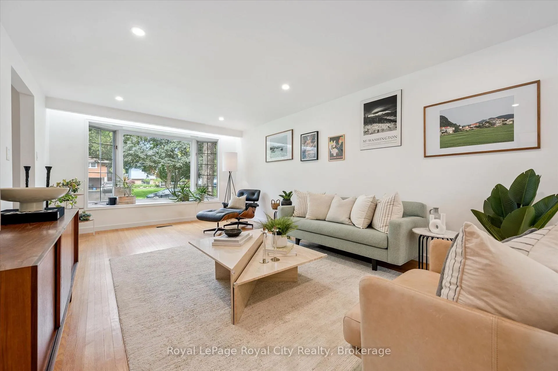 Photo 7 of 535 Sprucehill Avenue, Waterloo, Lakeshore Village — HOMEH