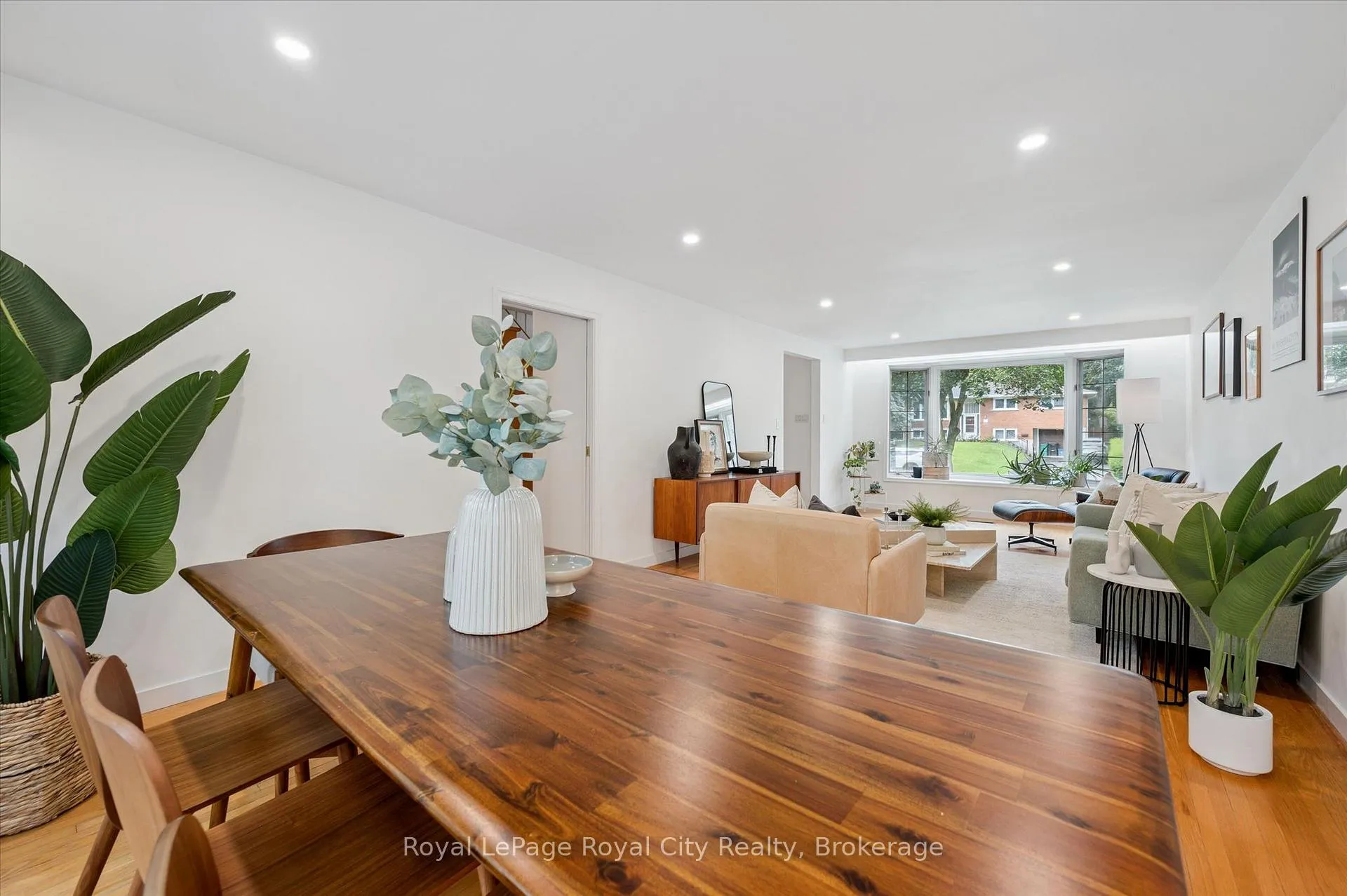 Photo 10 of 535 Sprucehill Avenue, Waterloo, Lakeshore Village — HOMEH