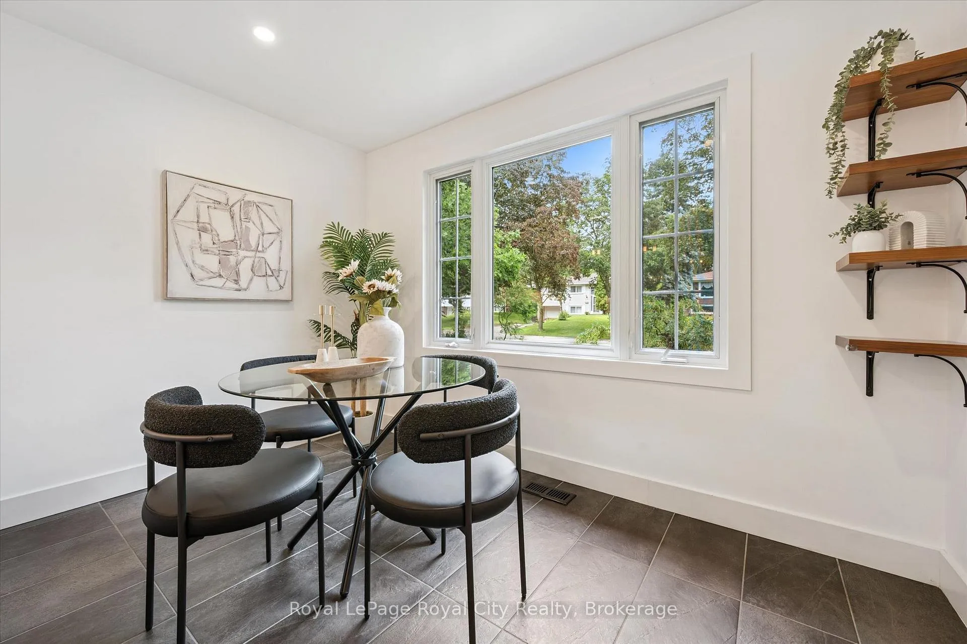 Photo 11 of 535 Sprucehill Avenue, Waterloo, Lakeshore Village — HOMEH