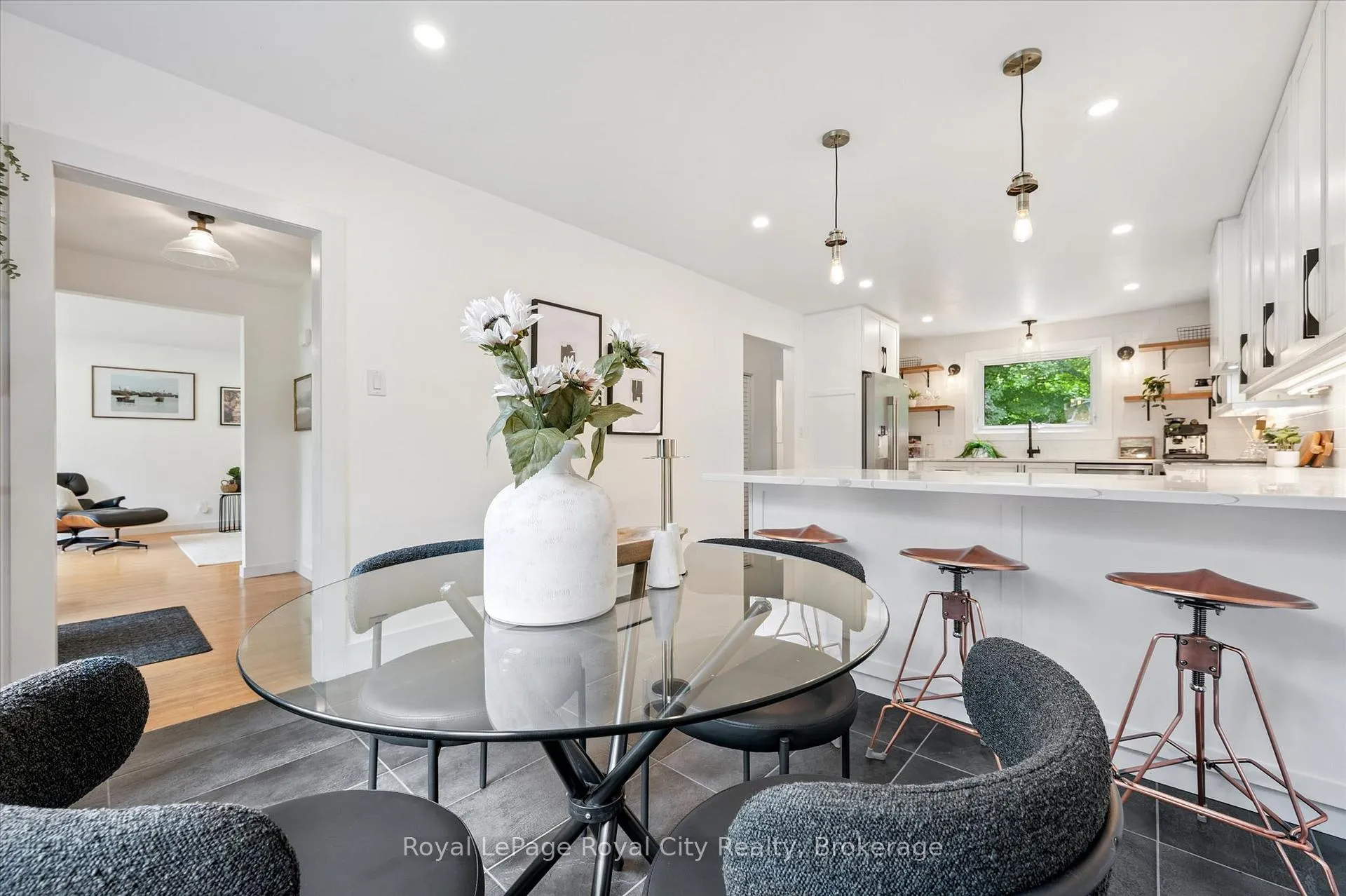 Photo 12 of 535 Sprucehill Avenue, Waterloo, Lakeshore Village — HOMEH