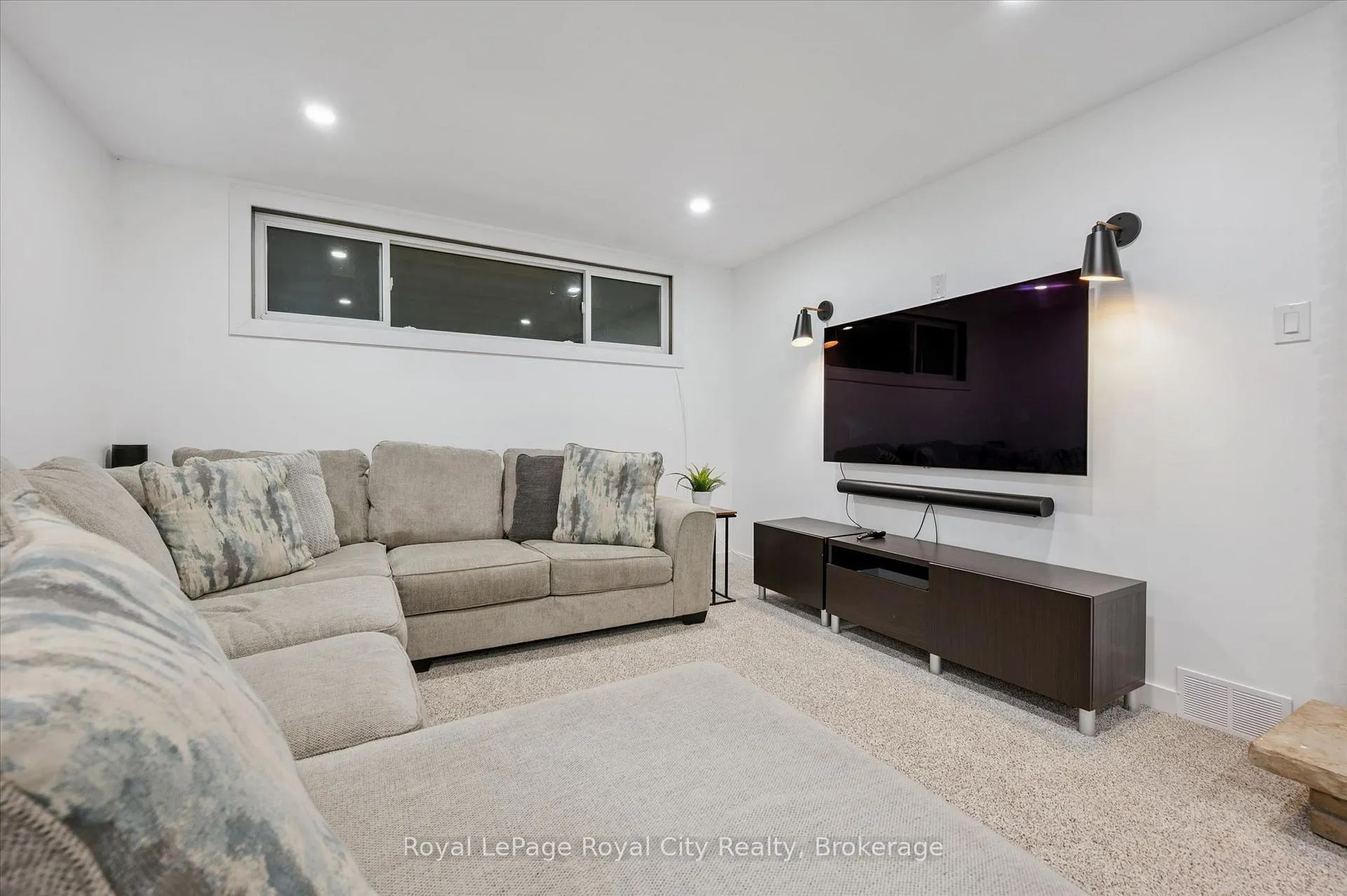 Photo 33 of 535 Sprucehill Avenue, Waterloo, Lakeshore Village — HOMEH