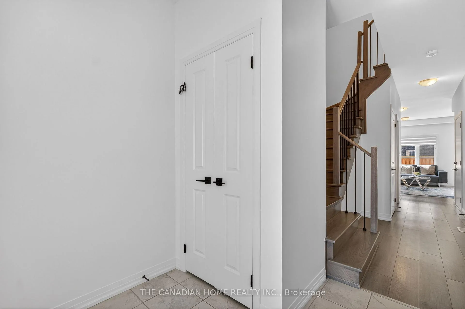 Photo 11 of 131 Gateland Drive, Barrie, Painswick South — HOMEH